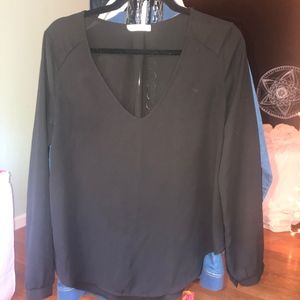 Chiffon v neck flow blouse w/ bell sleeves